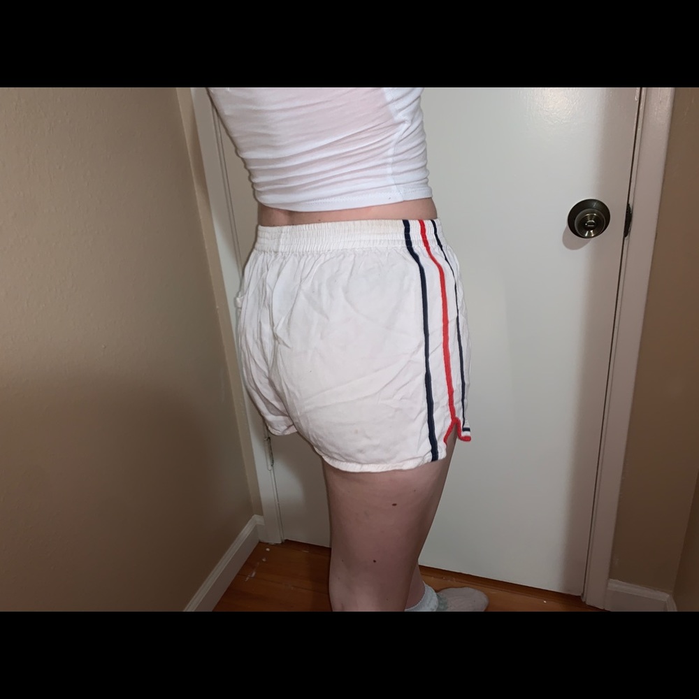 Brandy Melville RARE - Picture 2 of 2